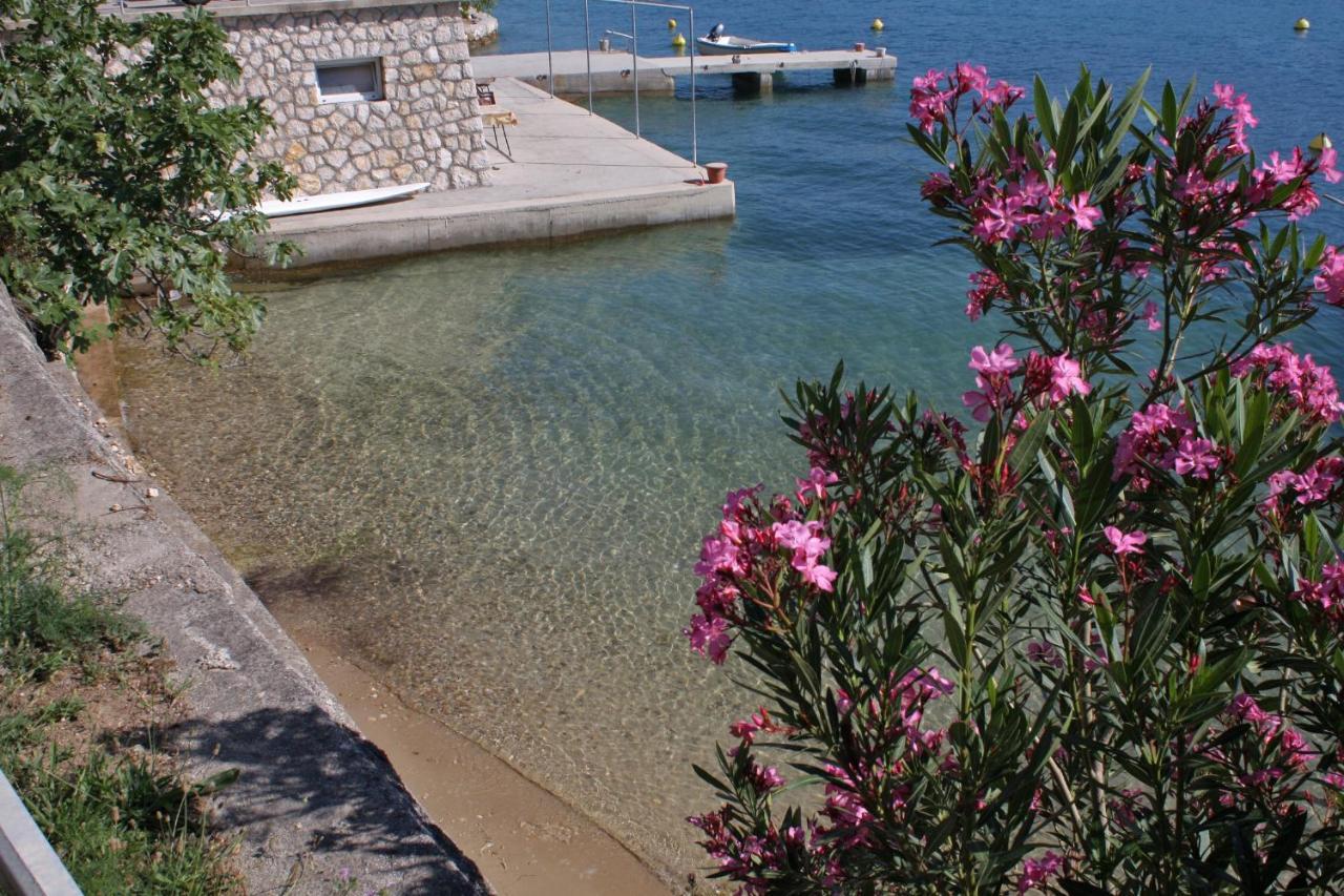 Apartments And Rooms By The Sea Supetarska Draga - Gornja, Rab - 11579 Экстерьер фото