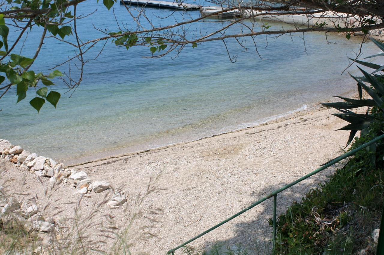 Apartments And Rooms By The Sea Supetarska Draga - Gornja, Rab - 11579 Экстерьер фото