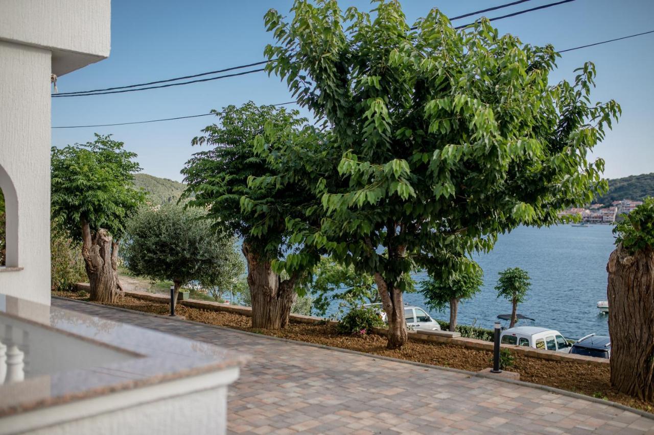 Apartments And Rooms By The Sea Supetarska Draga - Gornja, Rab - 11579 Экстерьер фото