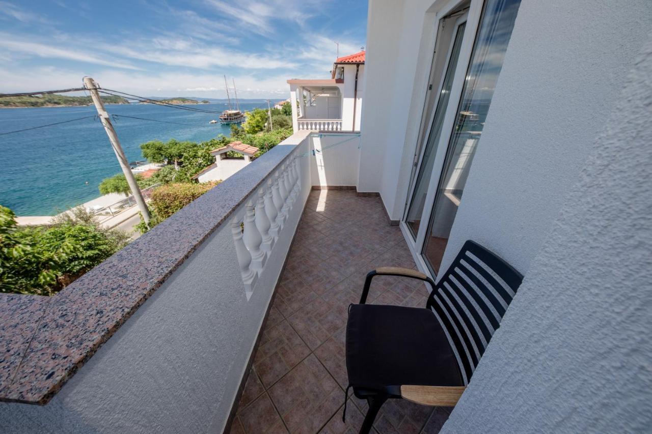 Apartments And Rooms By The Sea Supetarska Draga - Gornja, Rab - 11579 Экстерьер фото