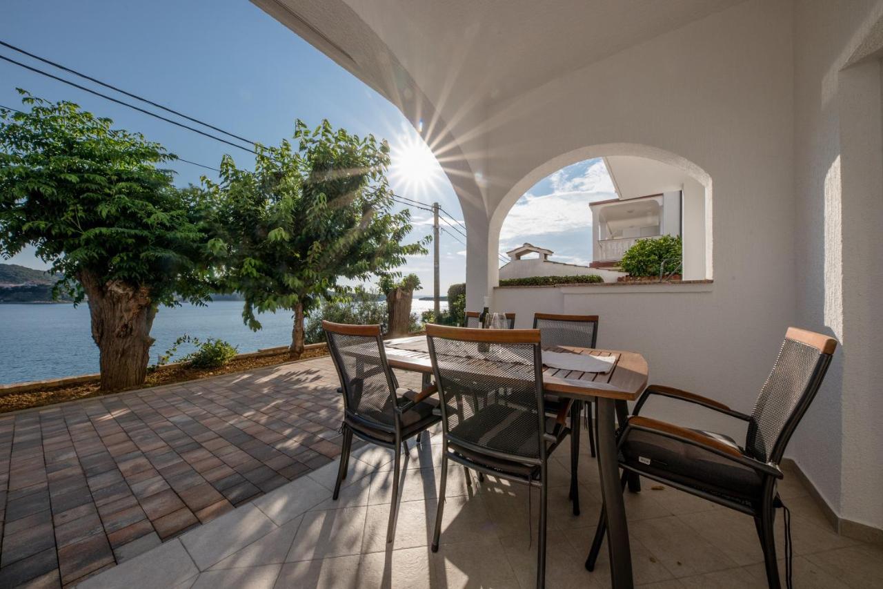 Apartments And Rooms By The Sea Supetarska Draga - Gornja, Rab - 11579 Экстерьер фото