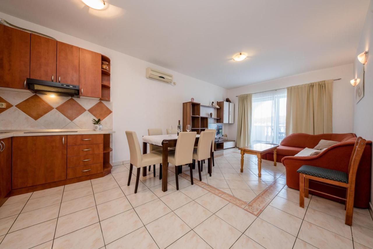 Apartments And Rooms By The Sea Supetarska Draga - Gornja, Rab - 11579 Экстерьер фото