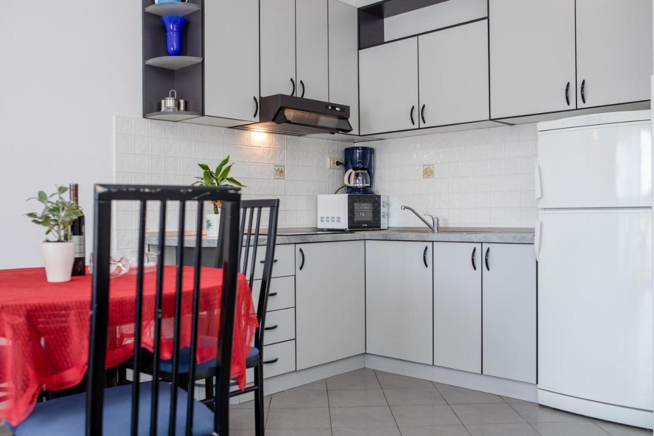 Apartments And Rooms By The Sea Supetarska Draga - Gornja, Rab - 11579 Экстерьер фото