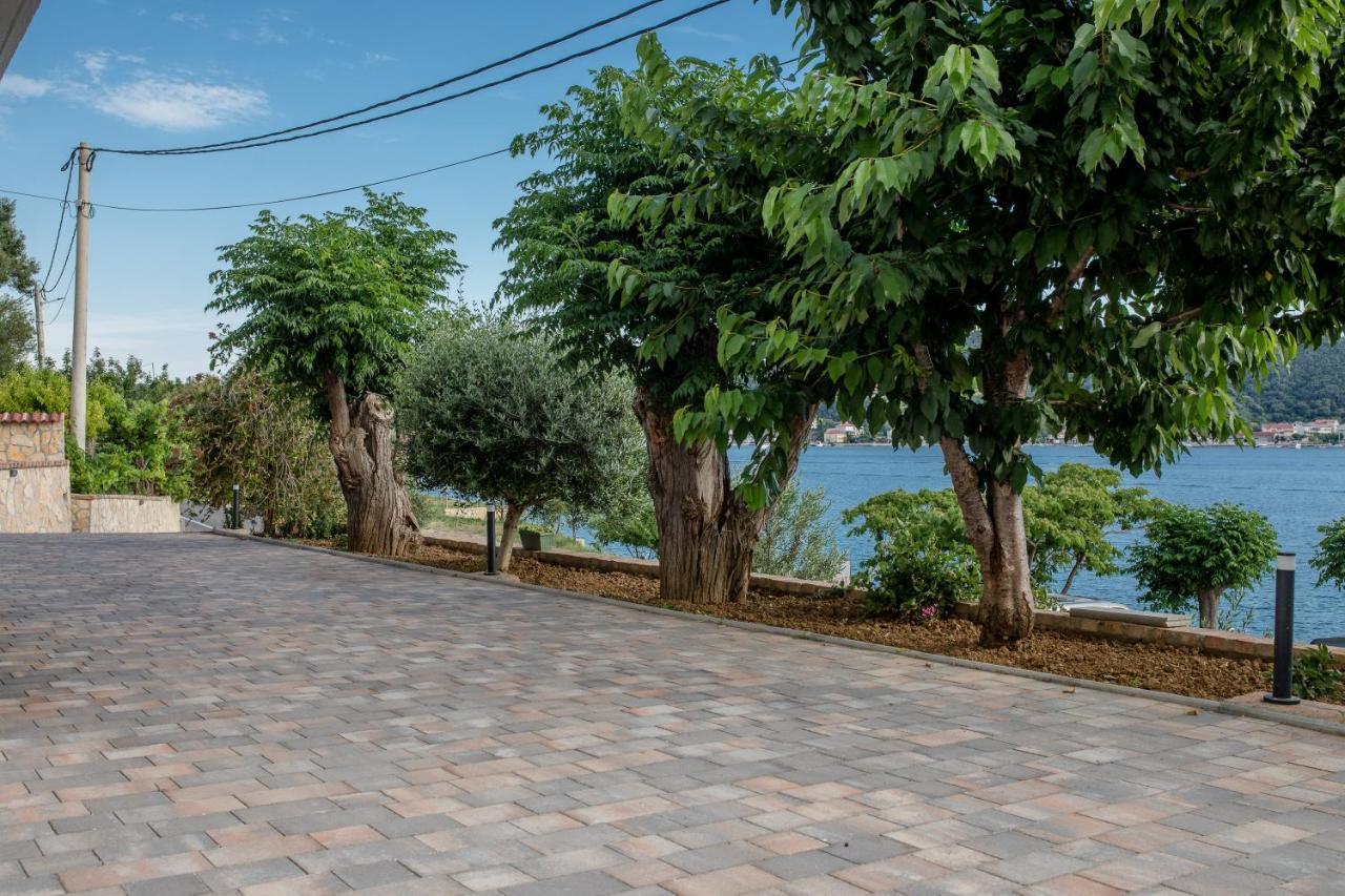 Apartments And Rooms By The Sea Supetarska Draga - Gornja, Rab - 11579 Экстерьер фото