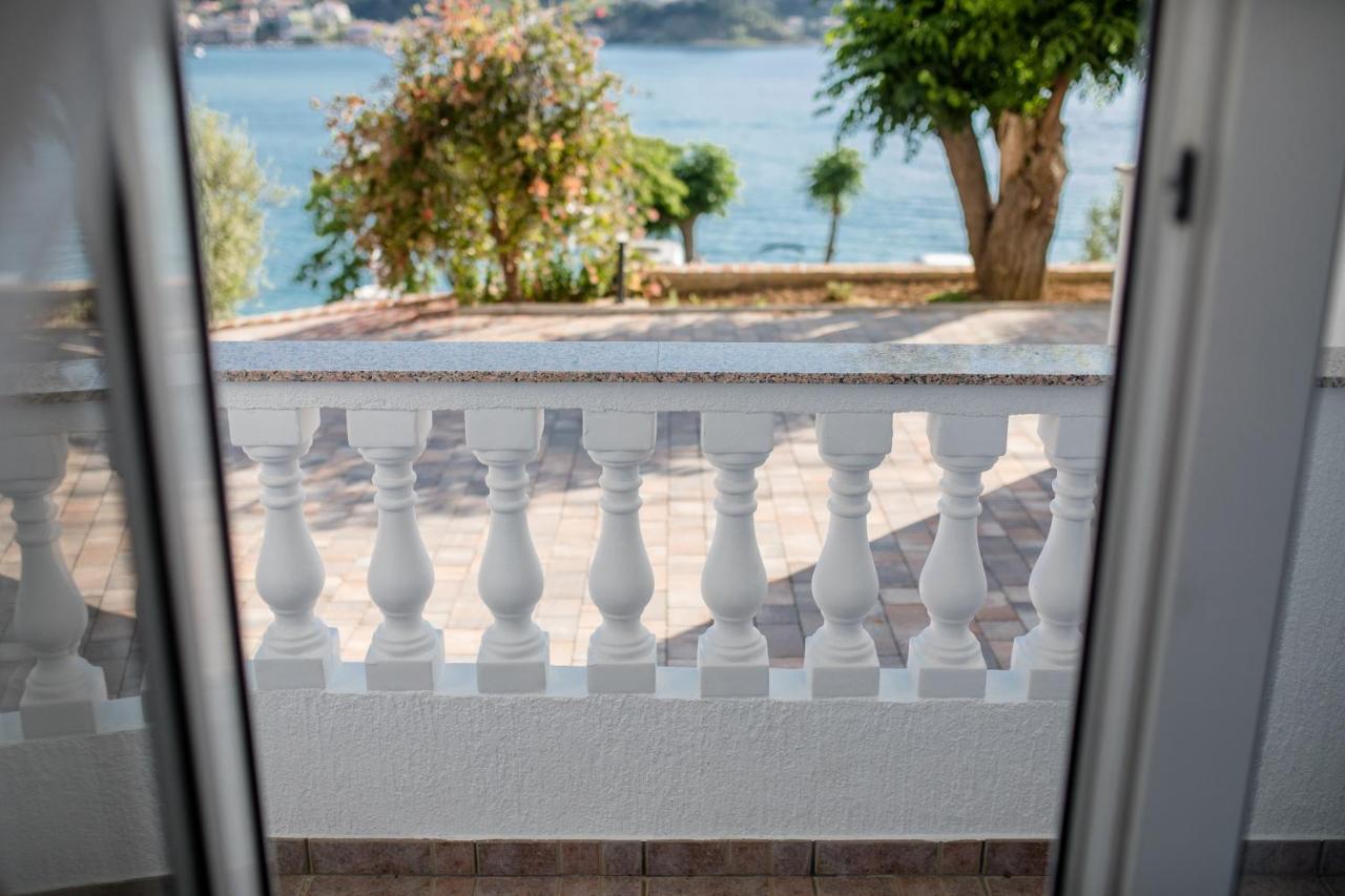 Apartments And Rooms By The Sea Supetarska Draga - Gornja, Rab - 11579 Экстерьер фото