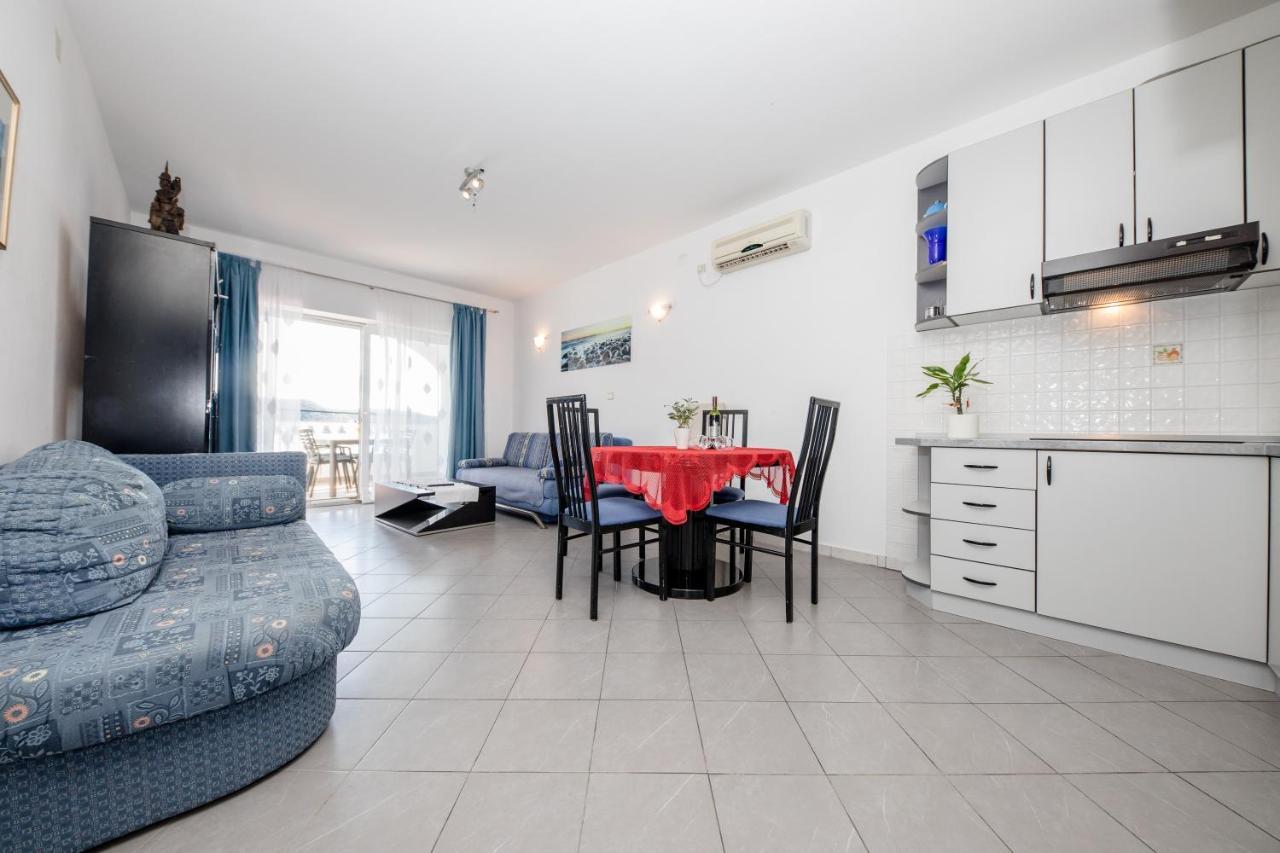 Apartments And Rooms By The Sea Supetarska Draga - Gornja, Rab - 11579 Экстерьер фото