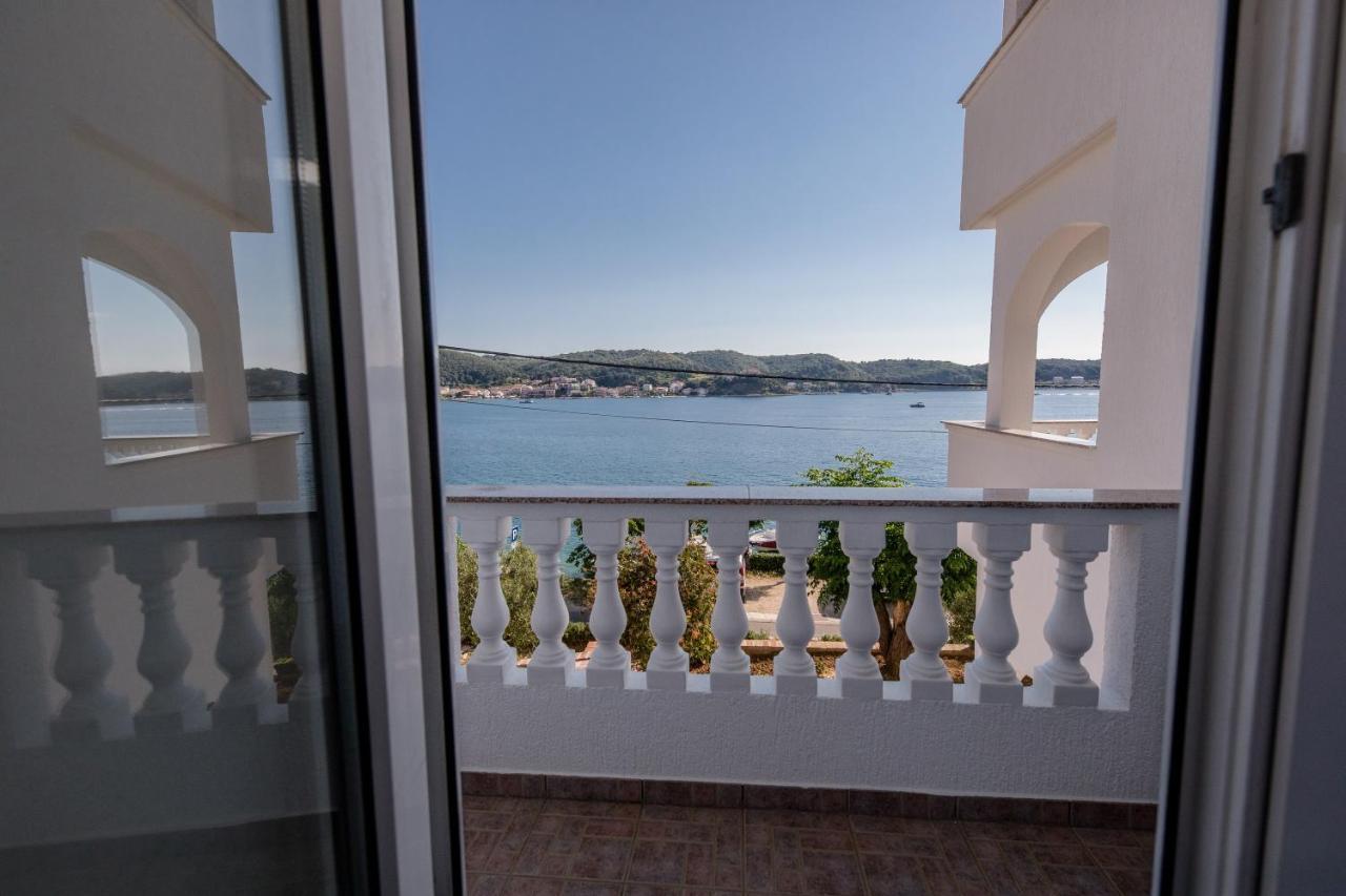 Apartments And Rooms By The Sea Supetarska Draga - Gornja, Rab - 11579 Экстерьер фото