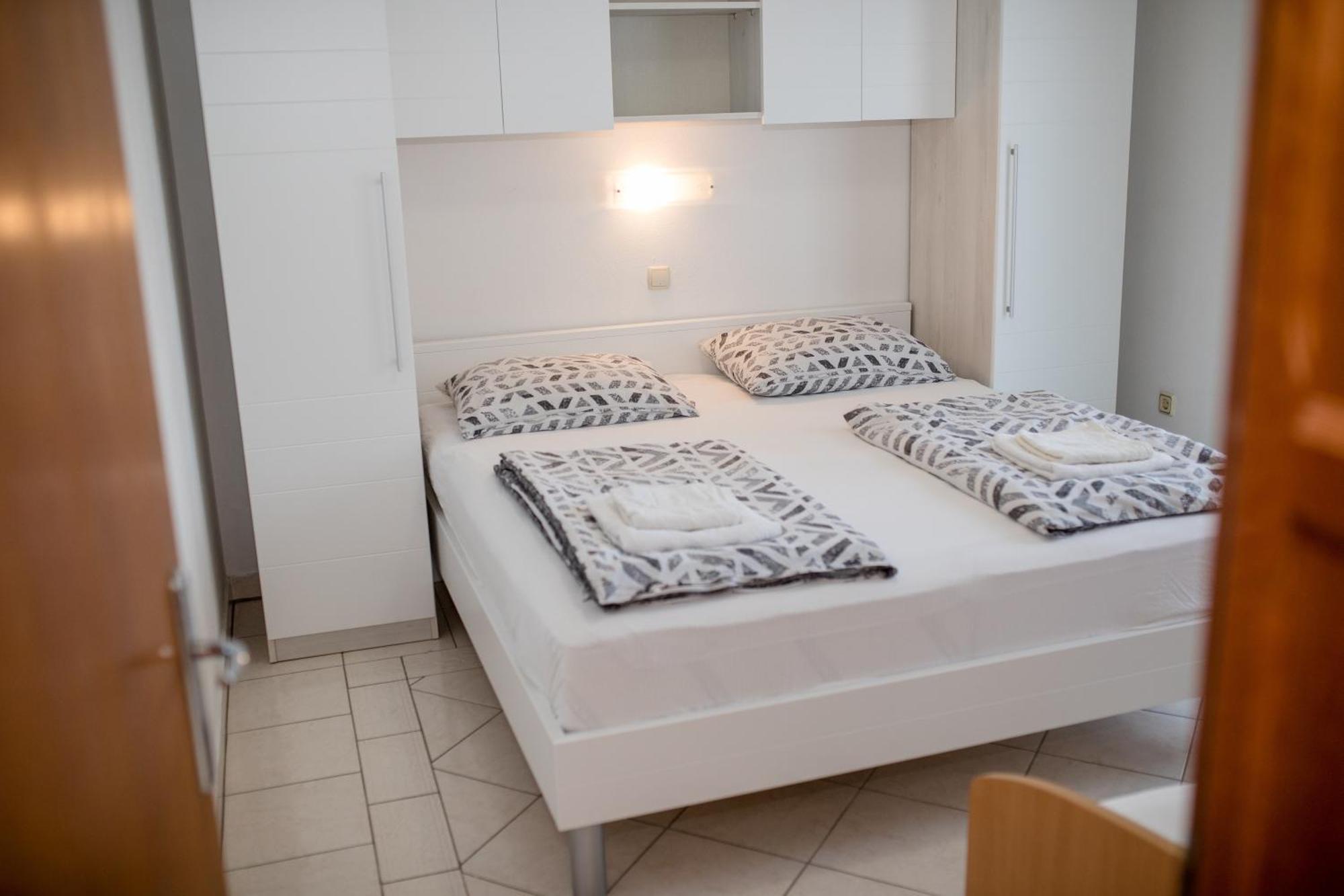 Apartments And Rooms By The Sea Supetarska Draga - Gornja, Rab - 11579 Номер фото