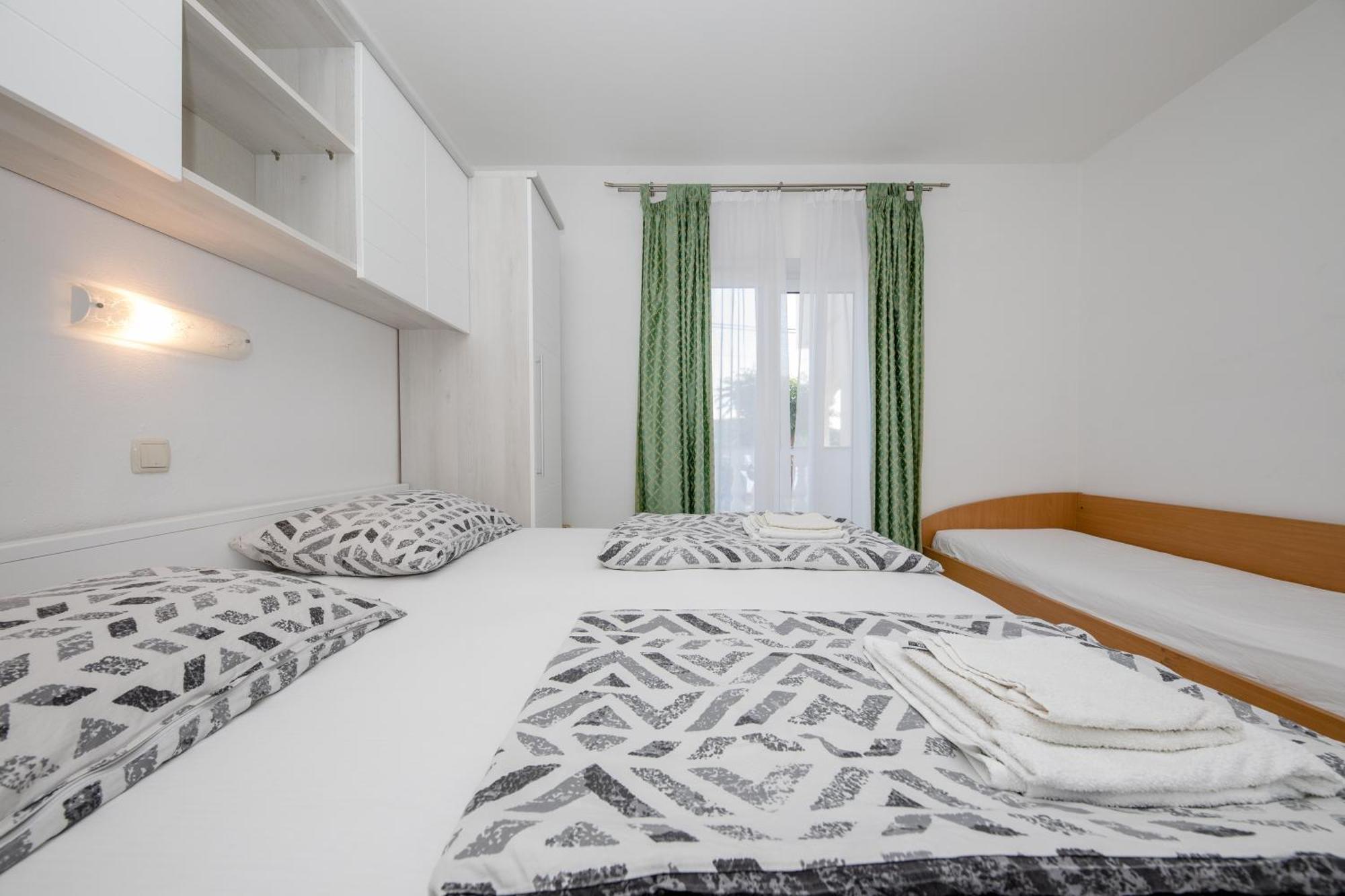 Apartments And Rooms By The Sea Supetarska Draga - Gornja, Rab - 11579 Номер фото