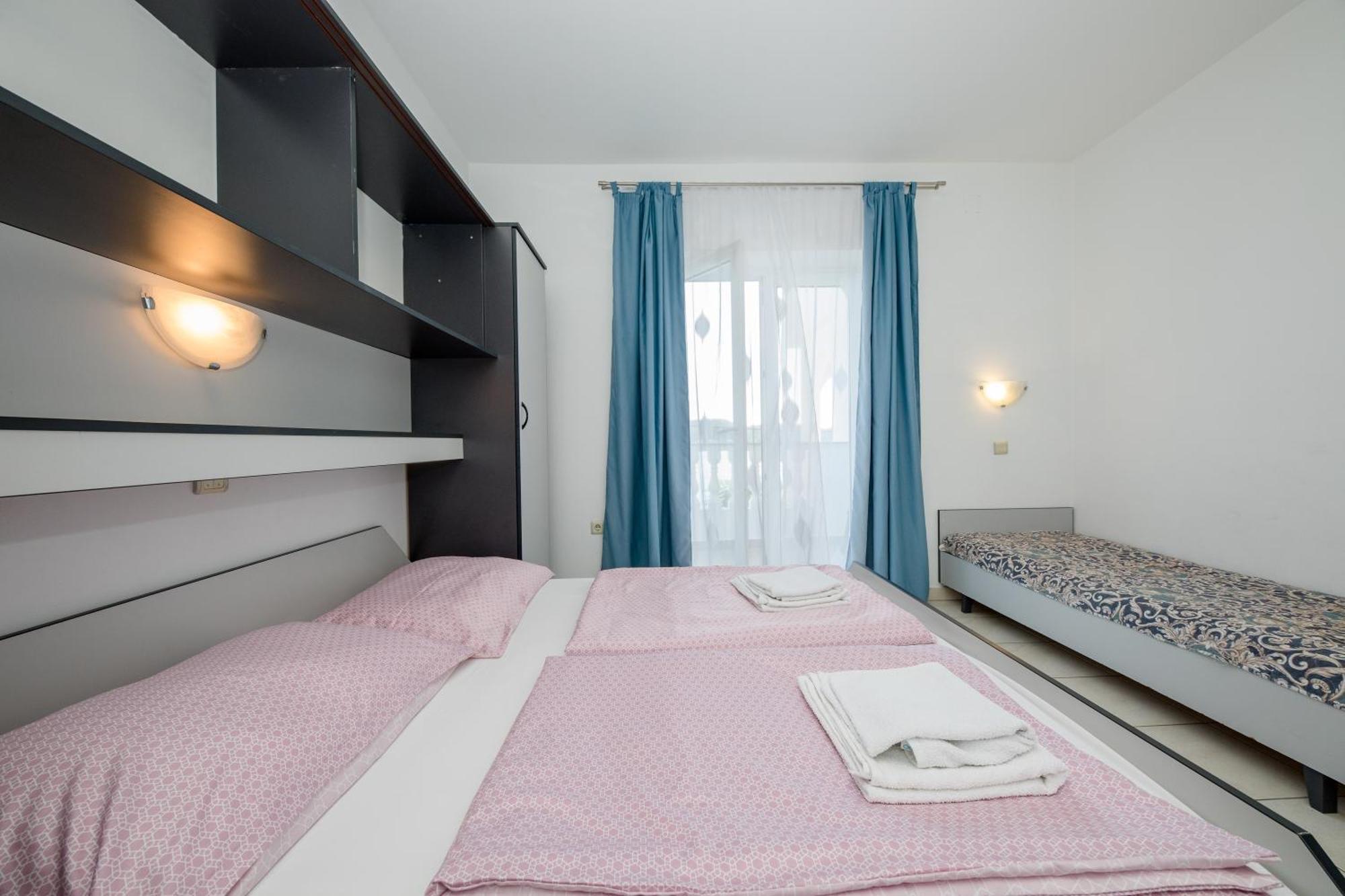 Apartments And Rooms By The Sea Supetarska Draga - Gornja, Rab - 11579 Номер фото