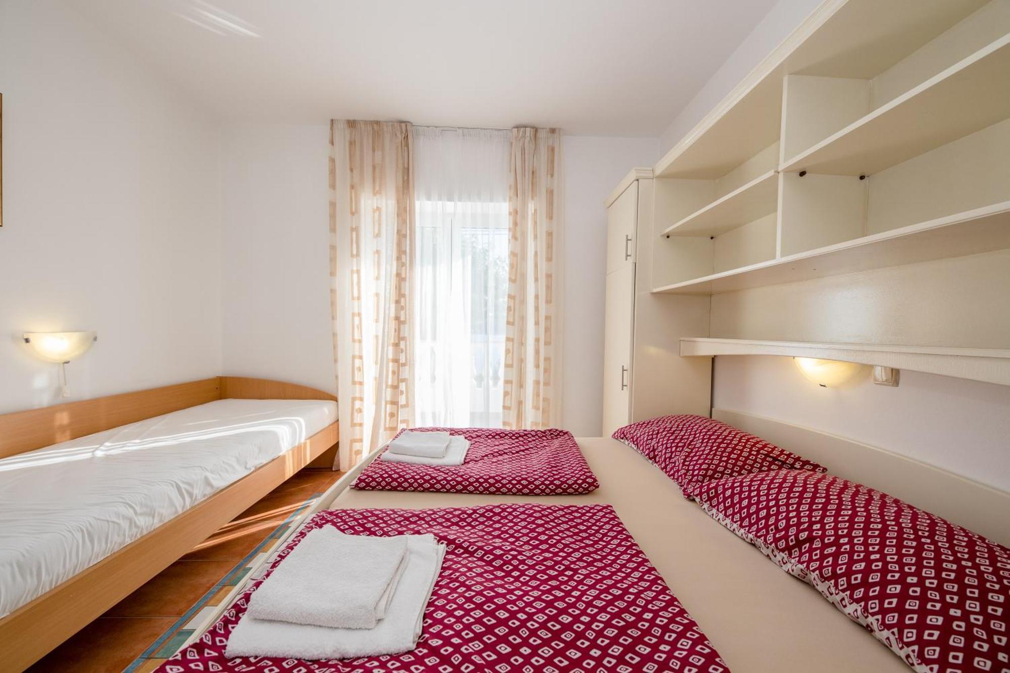 Apartments And Rooms By The Sea Supetarska Draga - Gornja, Rab - 11579 Номер фото